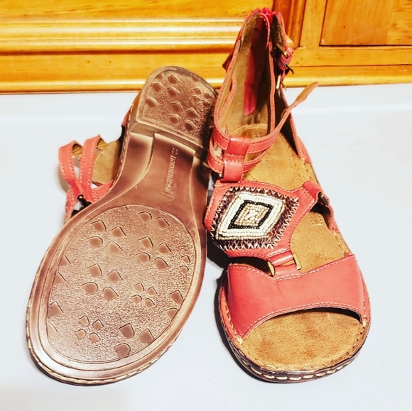 Naturalizer Red Ankle Strap Sandal 9 Embellished - Picture 2 of 7